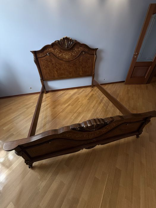 Ексклюзивний італійський спальний гарнітур Grilli, натуральне дерево, ручна робота».