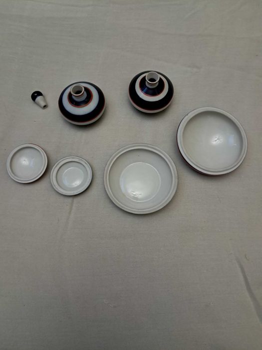 Туалетный (Парфюмерный)набор.