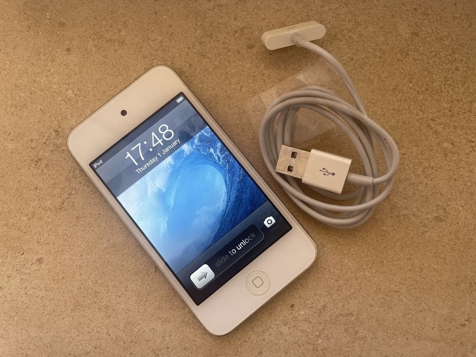 Iopd touch 16gb gen.4 apple