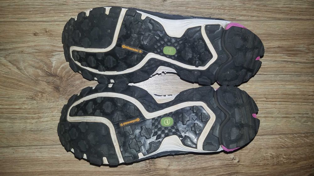 Buty ADIDAS Supernova RIOT 5 39/40 25cm biegowe terenowe Continental