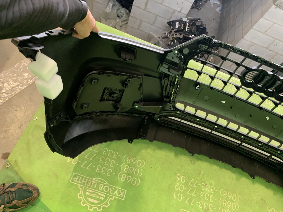 Комплект бампер передній + фари Audi Q3 8u 2014-2018 фара В НАЯВНОСТІ!