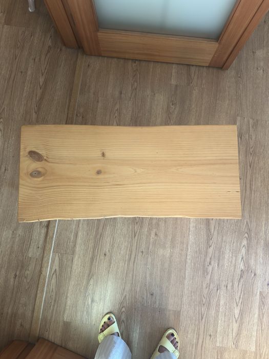 Mesa de centro em madeira e ferro