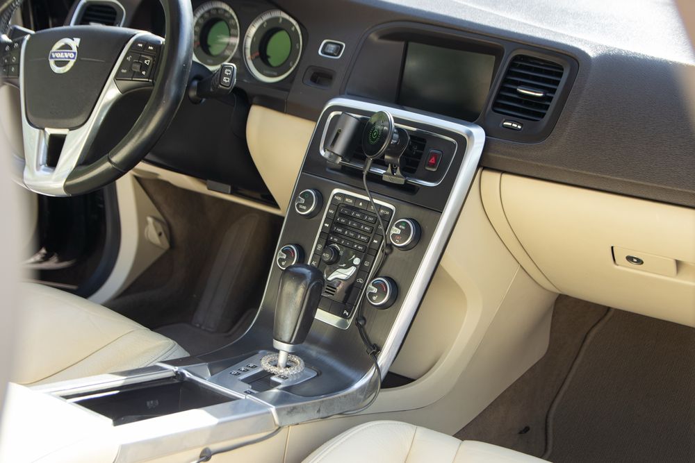 Volvo v60 2010 року 2.4 дизель