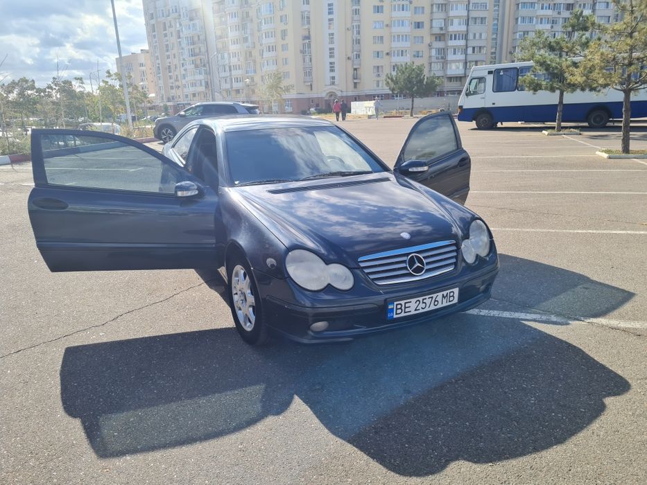 Продам мерседес w203  om611 дизель 2.2