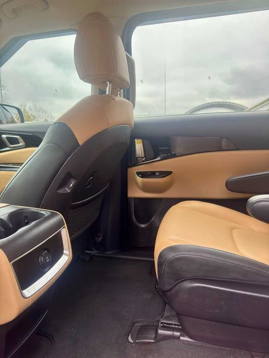 Kia Carnival 2021 2.2 дизель чорна