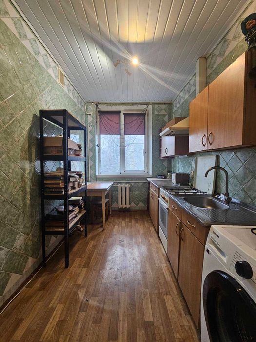 Продам 3 комн кв 60 м2 с Ремонтом ул Тархова  метро Индустриальная OA