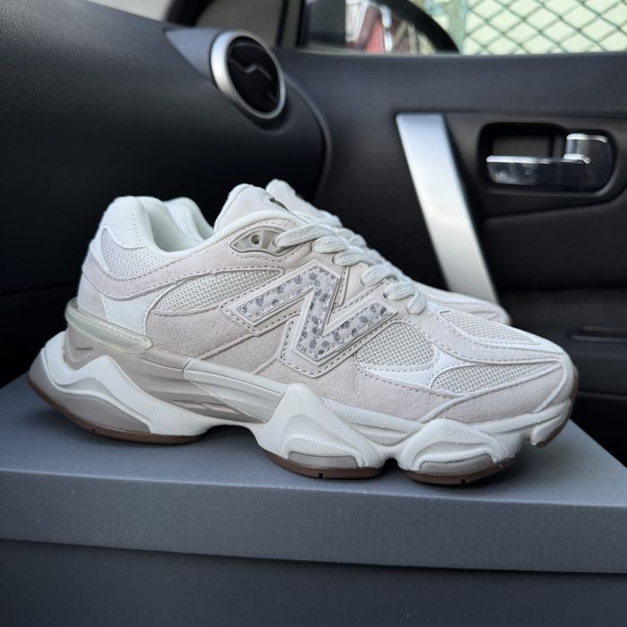Жіночі кросівки нюбеланс бежеві New balance 9060 Beige Leopard