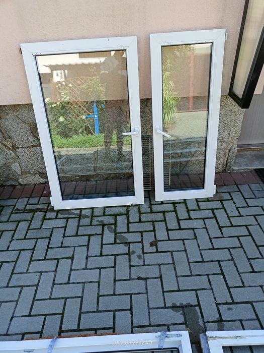 Sprzedam okna dwuskrzydłowe ,dwuszybowe
