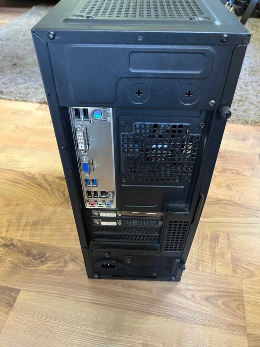 Komputer stacjonarny ASUS