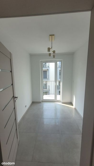 Przestronne 3-pokojowe mieszkanie z balkonem, bezczynszowe, w centrum