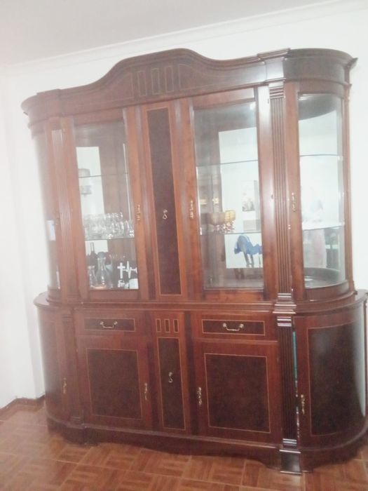 Móvel de sala/louceiro