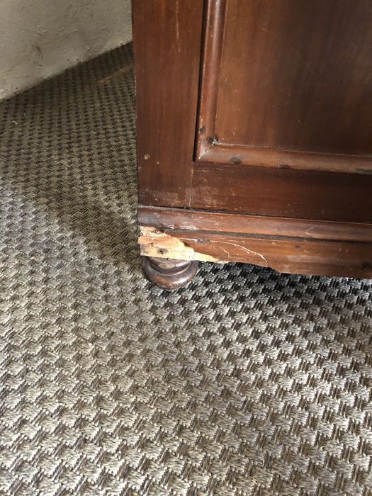 Cómoda antiga tampo de mármore