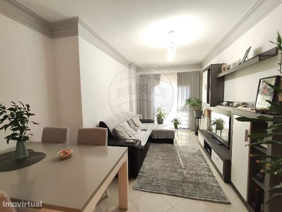 Apartamento T2 para venda — Santo António Dos Cavaleiros E Frielas, Lisboa