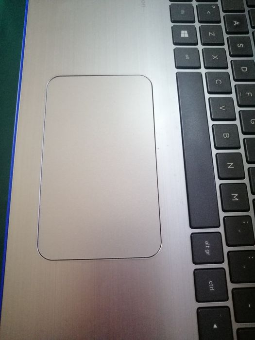 Portátil HP 1.8 a 3.6 MHz  ssd 500GB 8GB