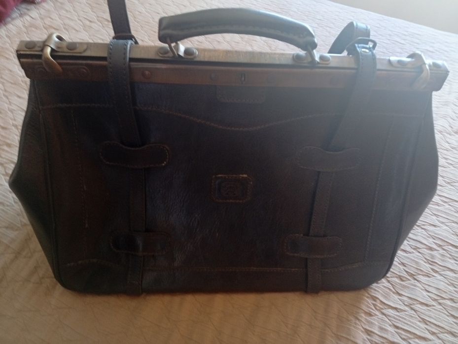 Mala vintage em pele