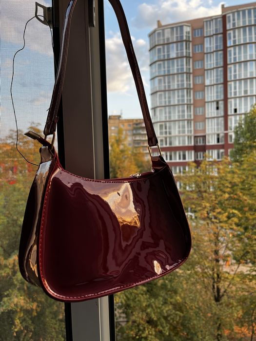 Сумка багет женская лаковая (Yves Sain Laurent, Diesel, Chanel)