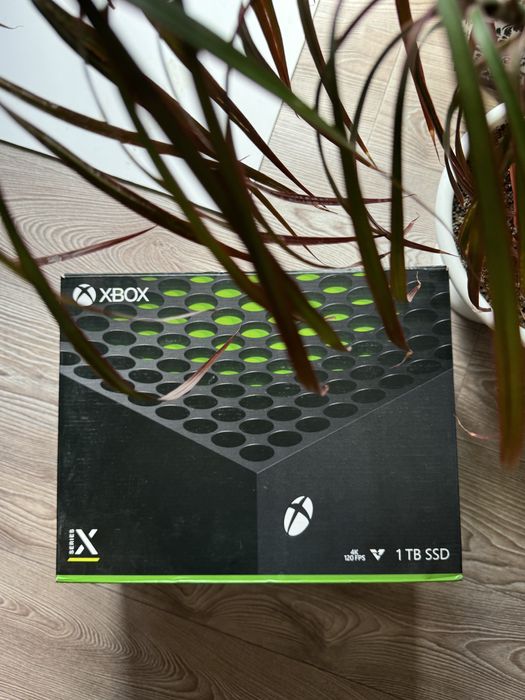 Xbox series x 1 tb + 90 ігор