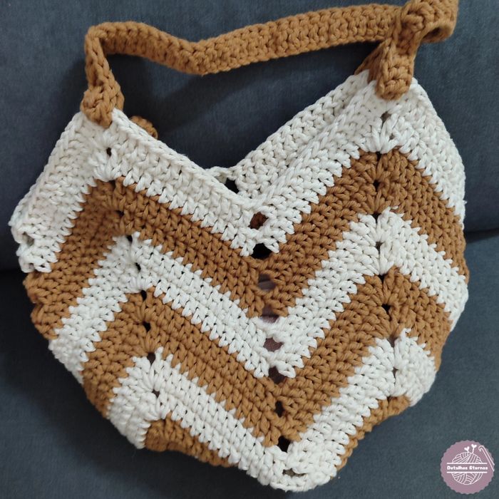 Peças em crochê feitas à mão