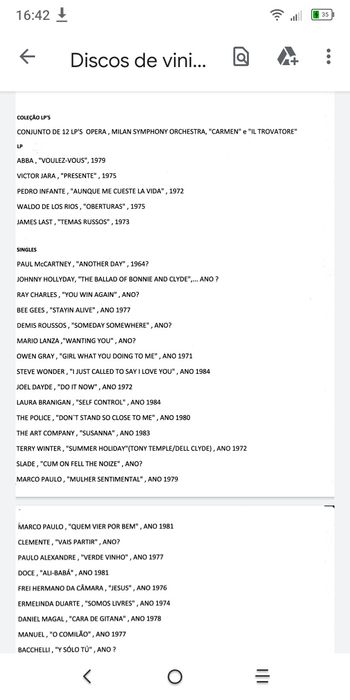 Conjunto de discos de vinil; LP's e Singles.