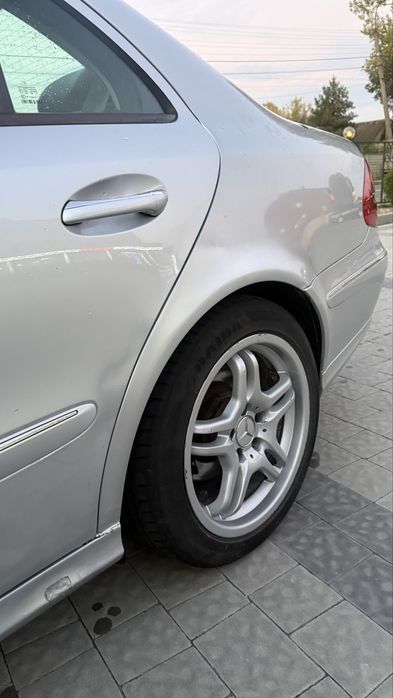 Mercedes-Benz w211 2.2d