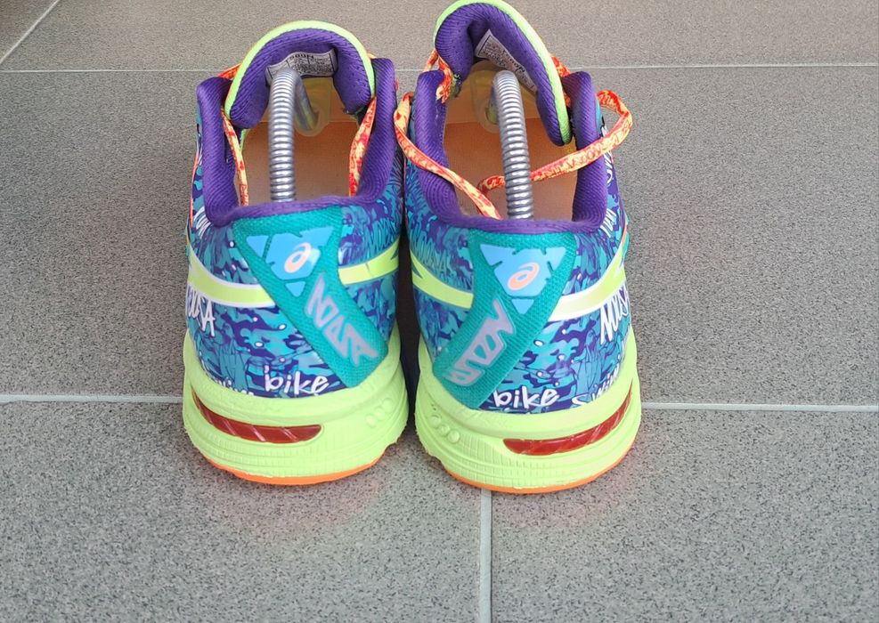 Продам оригінальні кросівки Asics Gel-Noosa Tri 10