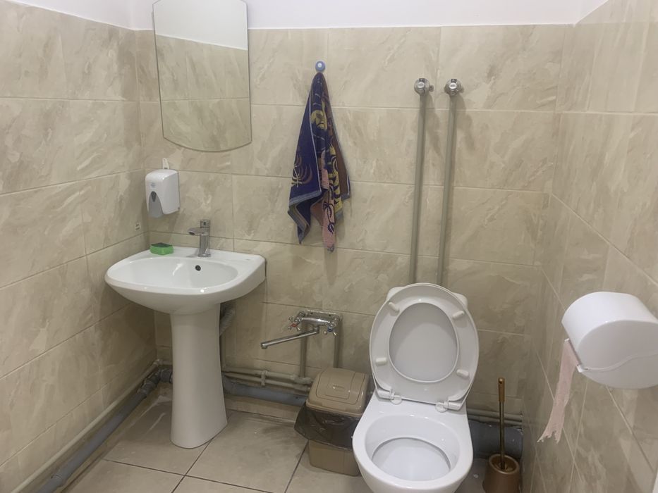 Комерційні приміщення під будь-який вид діяльності (зі світлом)