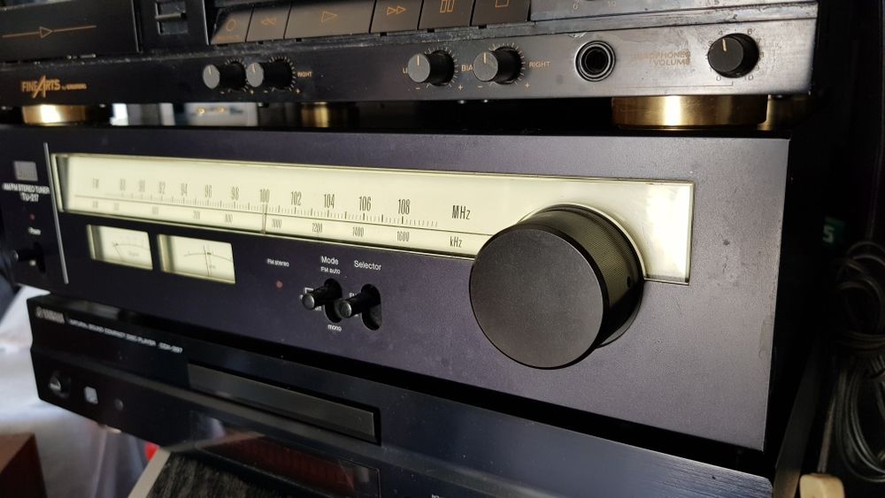 Sansui Tuner TU-217
