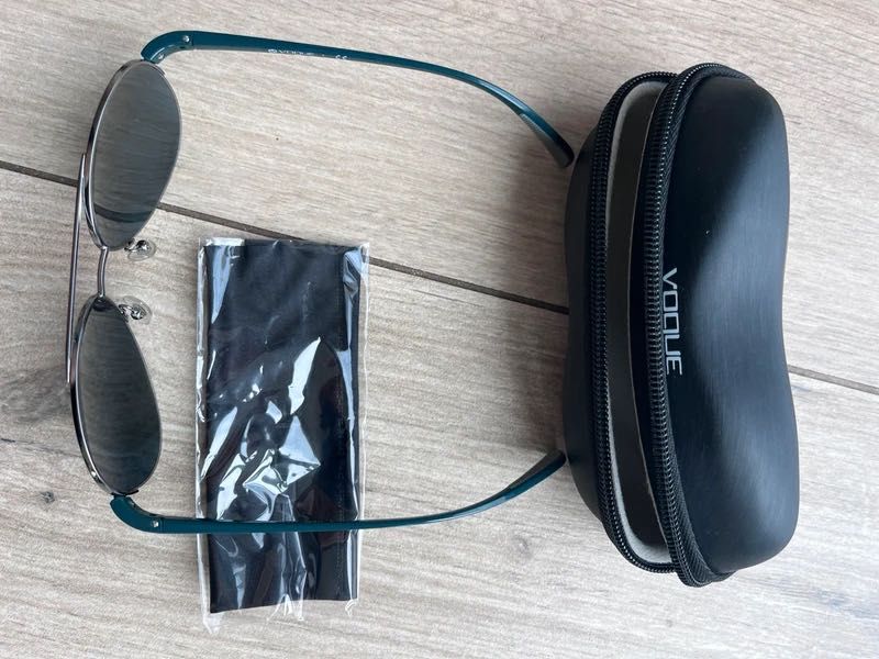 Okulary przeciwsloneczne Vogue pilotki aviator