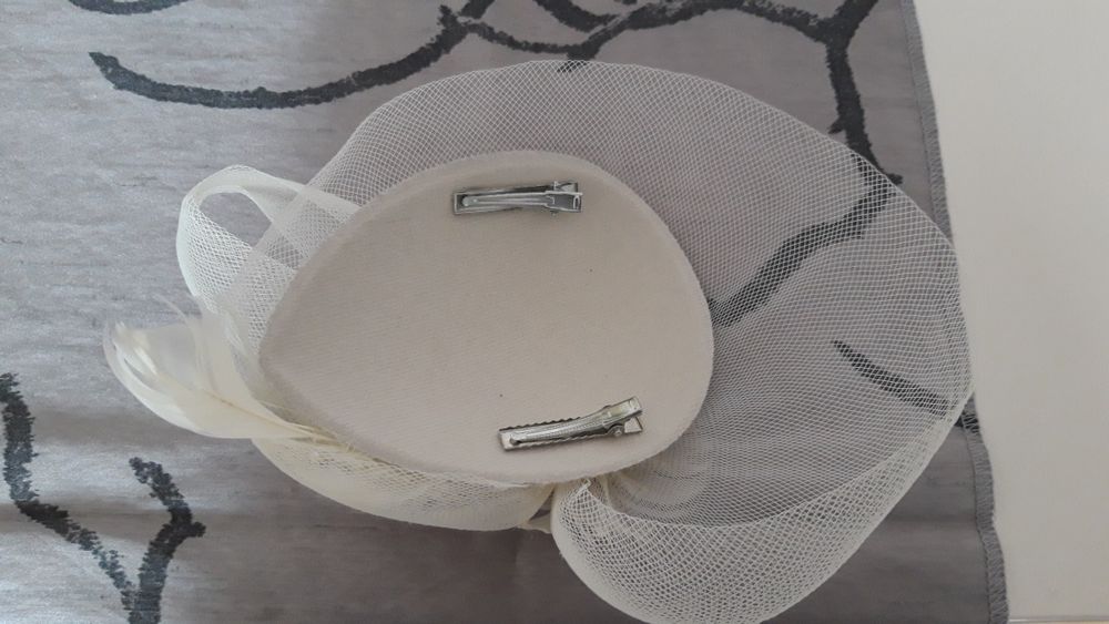 Fascynator,toczek,stroik na włosy,ślub