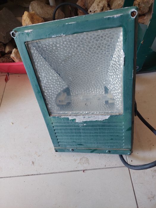 Holofote de chão