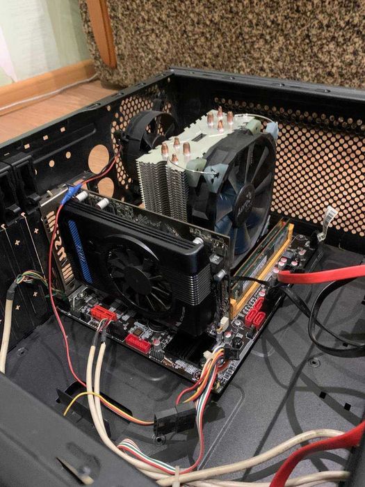 Компьютер для ігор, роботи (e5 2640 LGA 2011, AMD Radeon HD 7700 1gb)