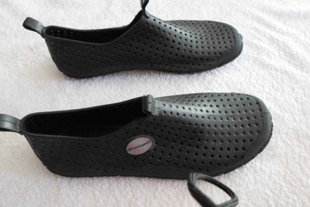 Sapatos aquáticos
