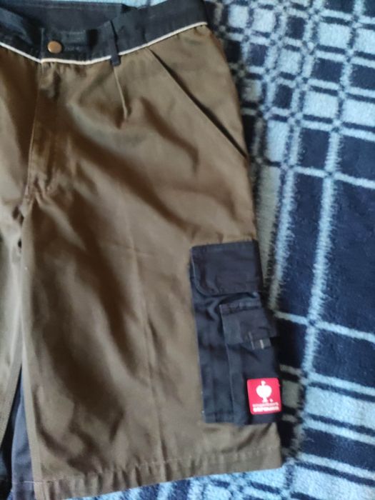 Spodnie krótkie  XL