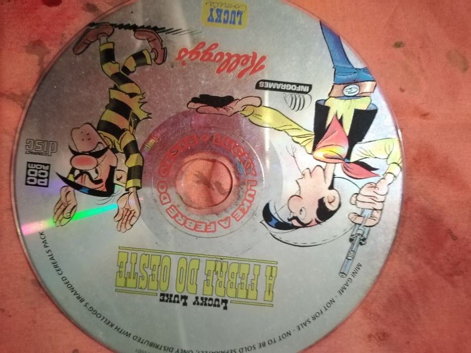 Vendo o jogo cd  para animação para computador PC bom estado para