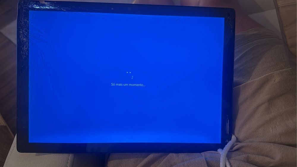 Surface Pro 6 I7-8 / 8GB