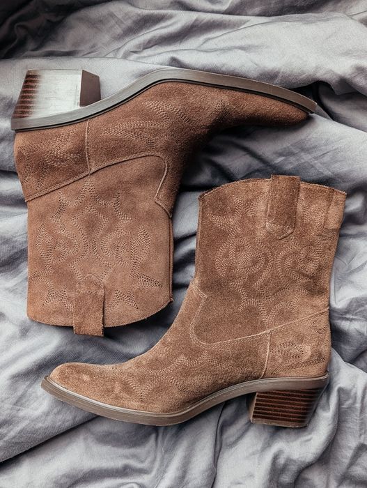 Ботільйони Stradivarius