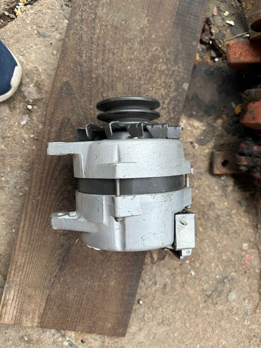 Генератор с ремонта 28 Вт   КамАЗ