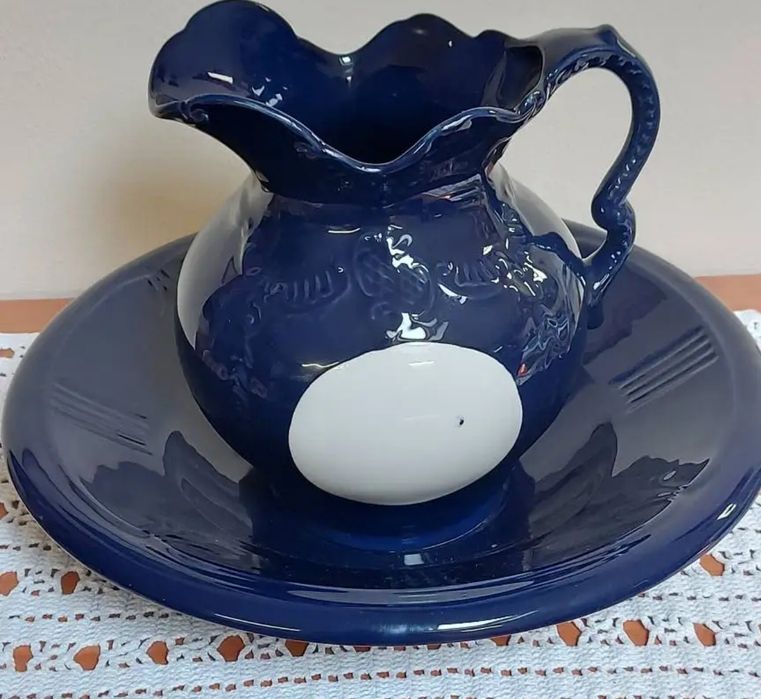 Lavanda  em porcelana  azul cobalto