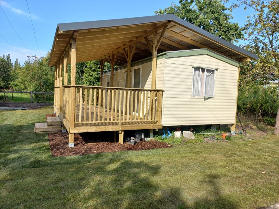 Taras drewniany , zadaszenie , garaz , poliweglan , pergola