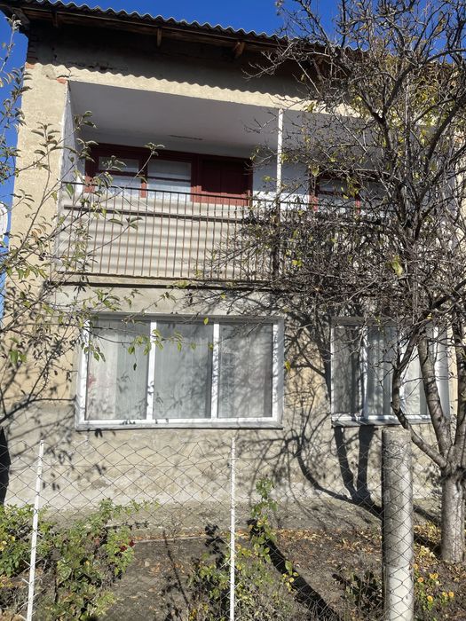 Продам  двоповерхових будинок