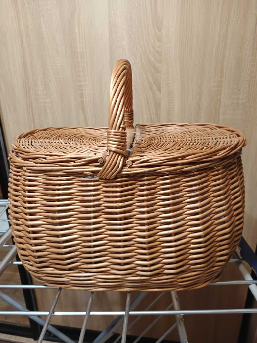 Продам великий кошик з лози для пікніка