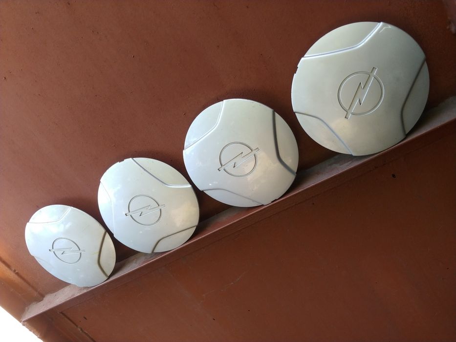 Продам оригінальні ковпаки на Opel Corsa