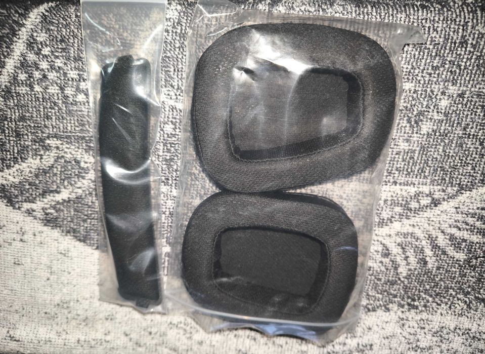 Fones De Ouvidos Headset Logitech G933 7.1 Wireless RGB