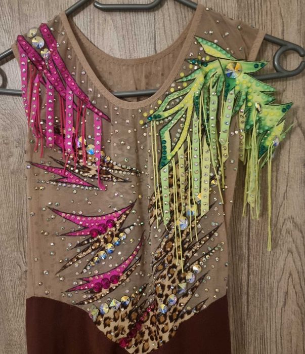 Strój startowy do gimnastyki artystycznej kostium kombinezon