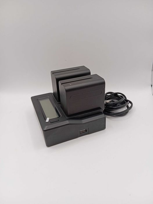 Carregador de Mesa Duplo com LCD para Baterias