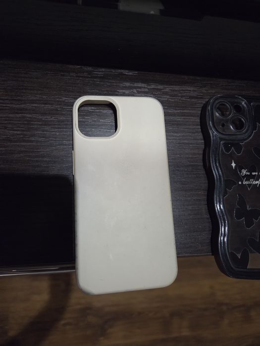 Чехли на iphone 13