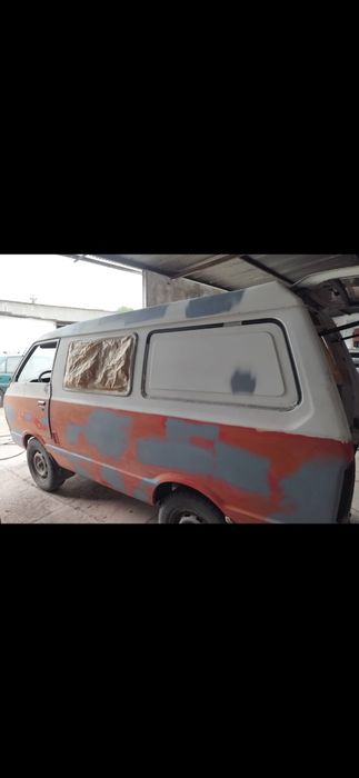 Nissan Vanette Campervan  C22 2.0D (1994) – Projeto Campervan Totalmente Restaurado (Chapa e Pintura Novo) foto 4
