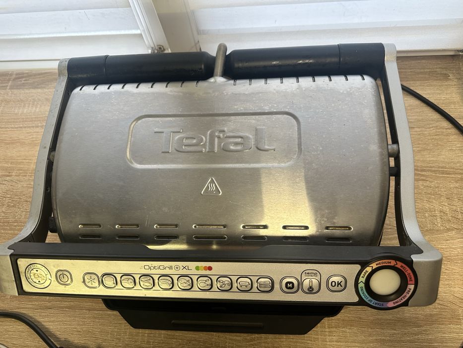 Гриль Tefal прижимний, електричний.