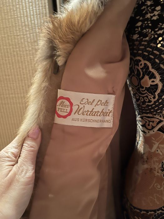 Bezrękawnik rude lisy