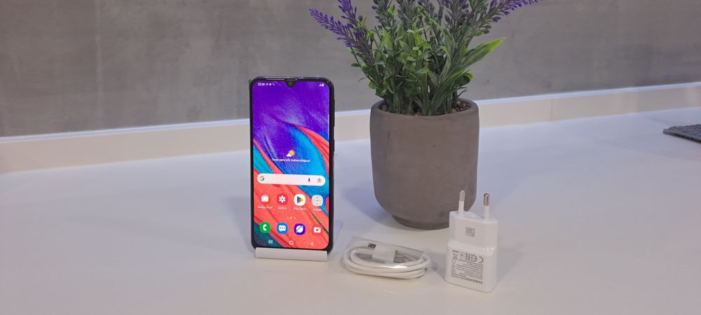 Samsung A40 SM-A405F